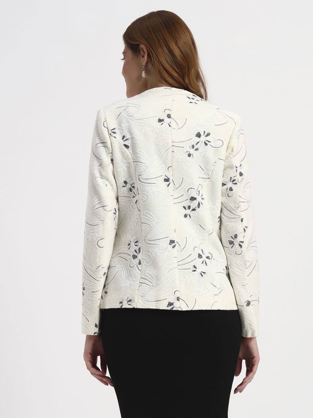 Embroidery Coat  ist design